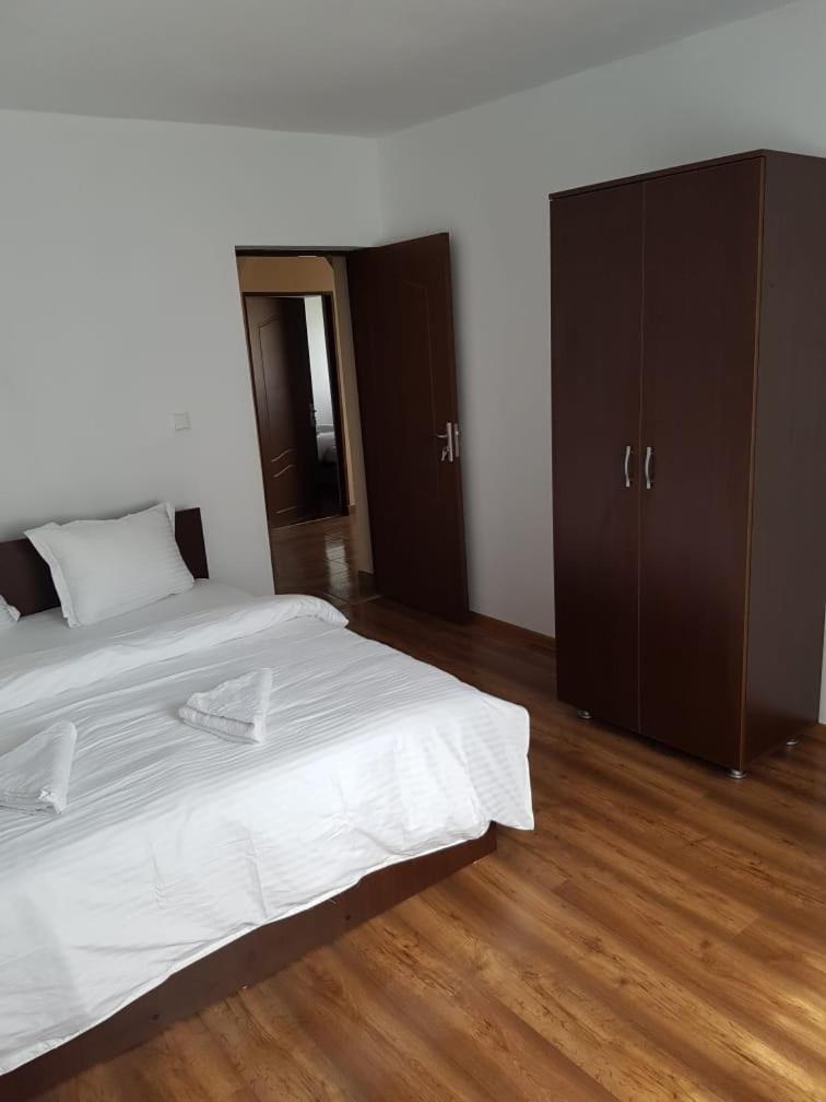 Cabana Merisor Hotel Poiana Marului  Ngoại thất bức ảnh
